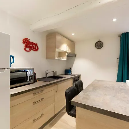 Apartment Brand-new Atypical In Rue Fourmilliere Antibes